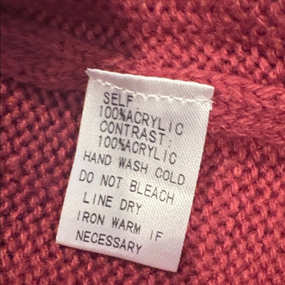 NWT Oversized Rose Print Sweater in Burgundy & Grey - Picture 6 of 6